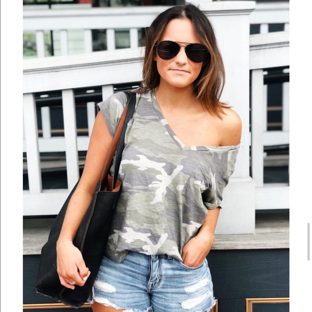 camo short sleeve tee.